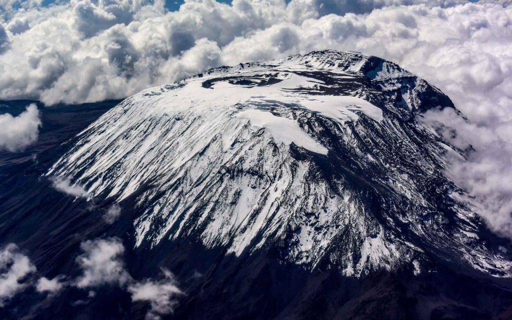 Kilimanjaro Volcano ()